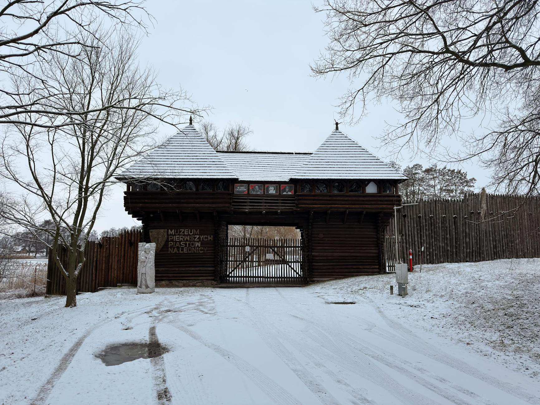 Piłkarze Piasta Gliwice na boisku podczas meczu, zdjęcie ilustrujące Piast Gliwice mecze